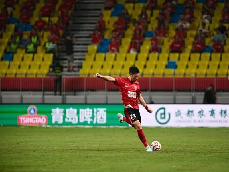 蓉城官宣杨帅离队:衷心感谢为球队做出的贡献,愿未来一切顺利